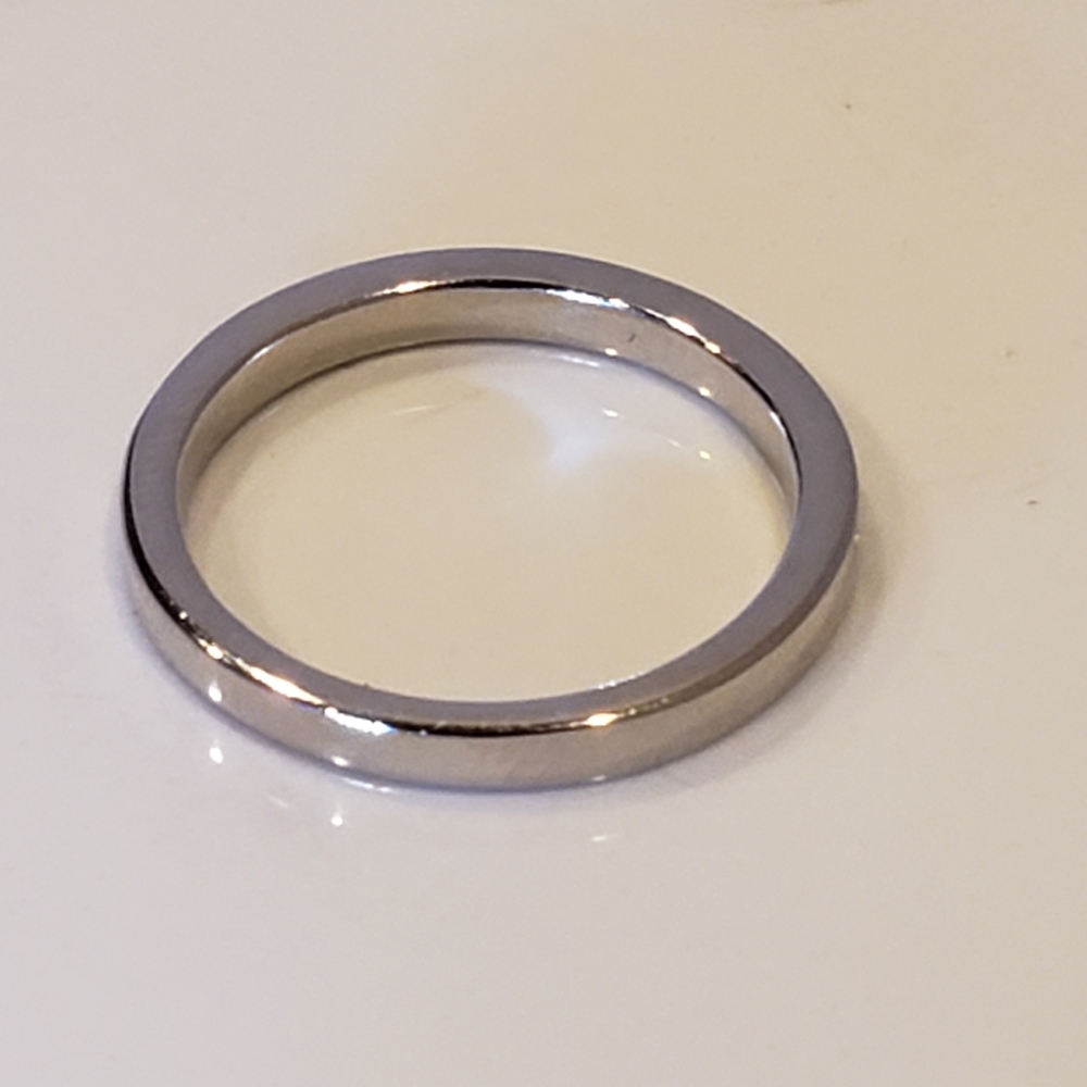 3x2.5mm wide Gold on Sterling Silver, Three Swarovski Crystal Rings, Tri-Colour - Picture 7 of 16